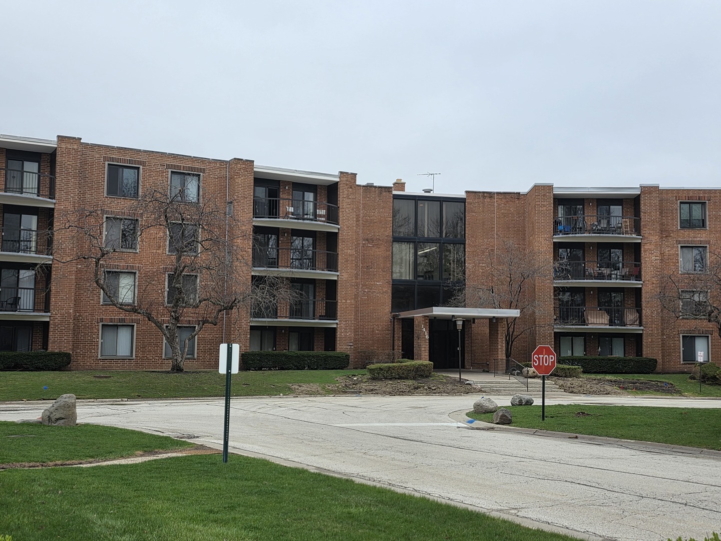 1415 E Central Road #318C, Arlington Heights, IL 60005