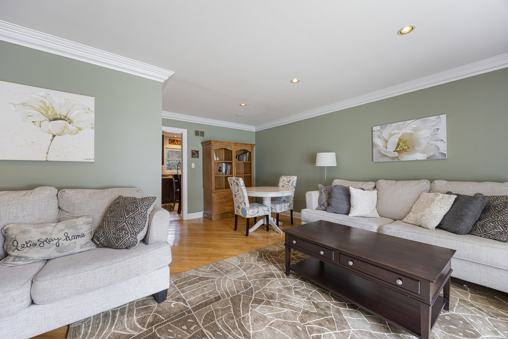 532 Landmeier Road, Elk Grove Village, IL 60007