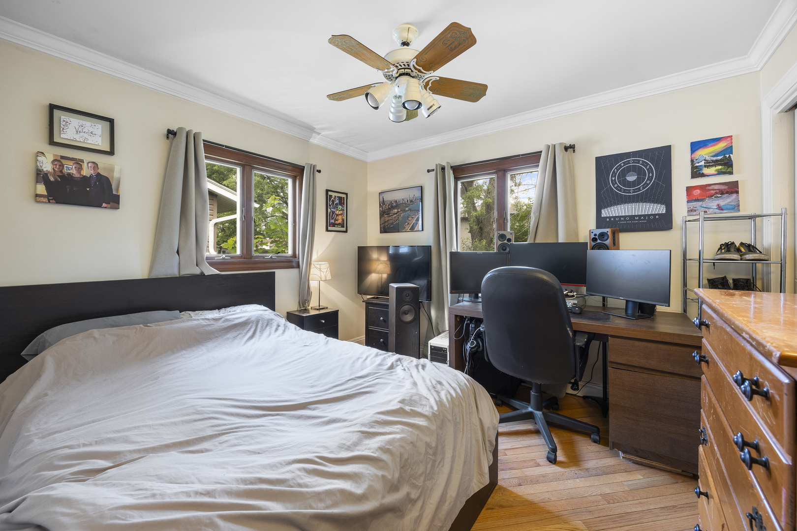 532 Landmeier Road, Elk Grove Village, IL 60007