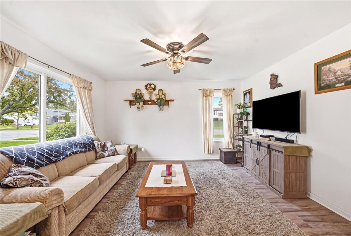 7653 W North Avenue, Frankfort, IL 60423