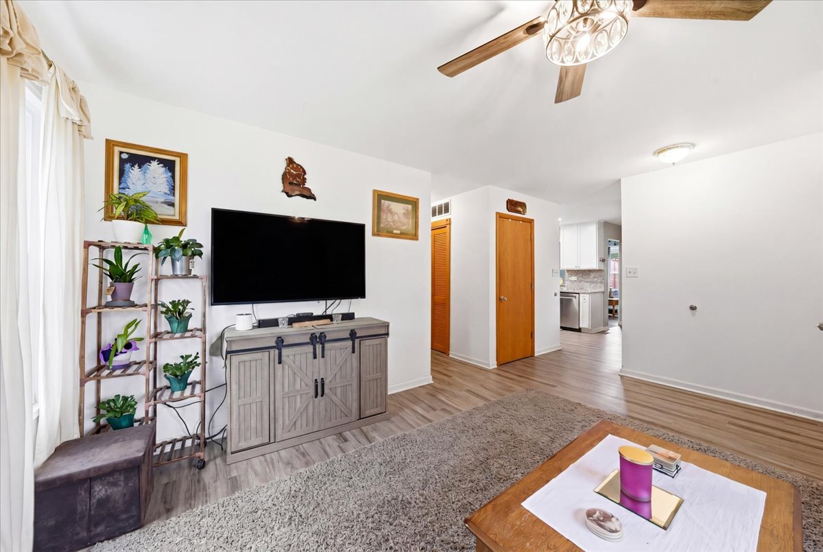 7653 W North Avenue, Frankfort, IL 60423