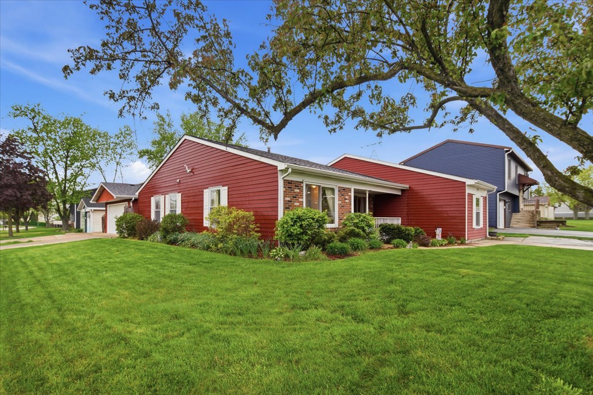 7653 W North Avenue, Frankfort, IL 60423