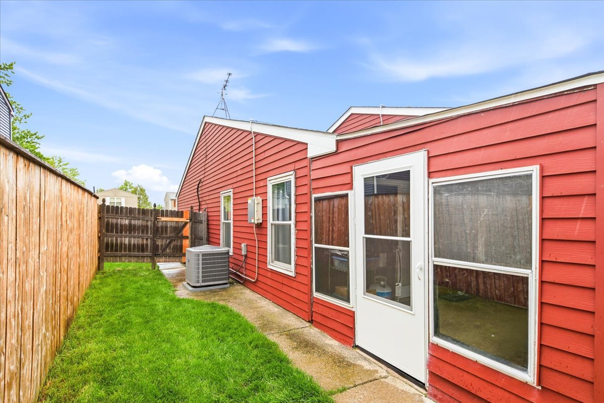 7653 W North Avenue, Frankfort, IL 60423