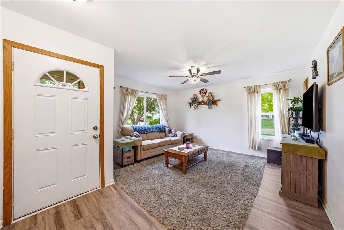 7653 W North Avenue, Frankfort, IL 60423