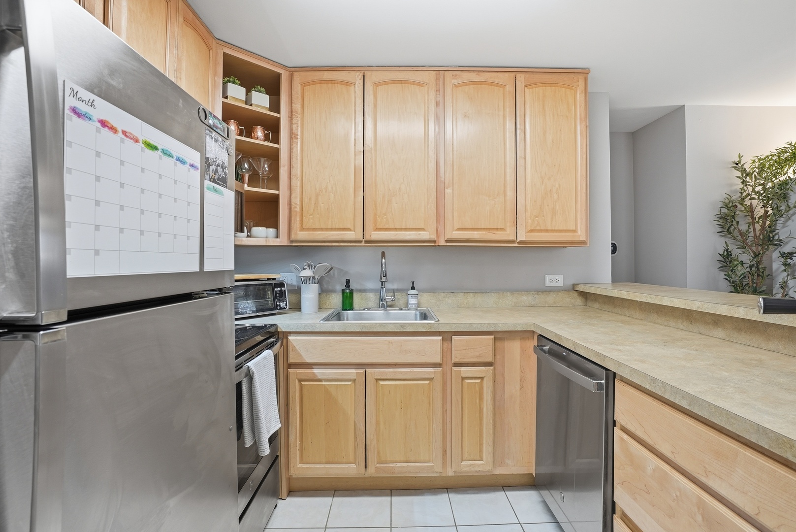 1833 Four Lakes Avenue #3F, Lisle, IL 60532