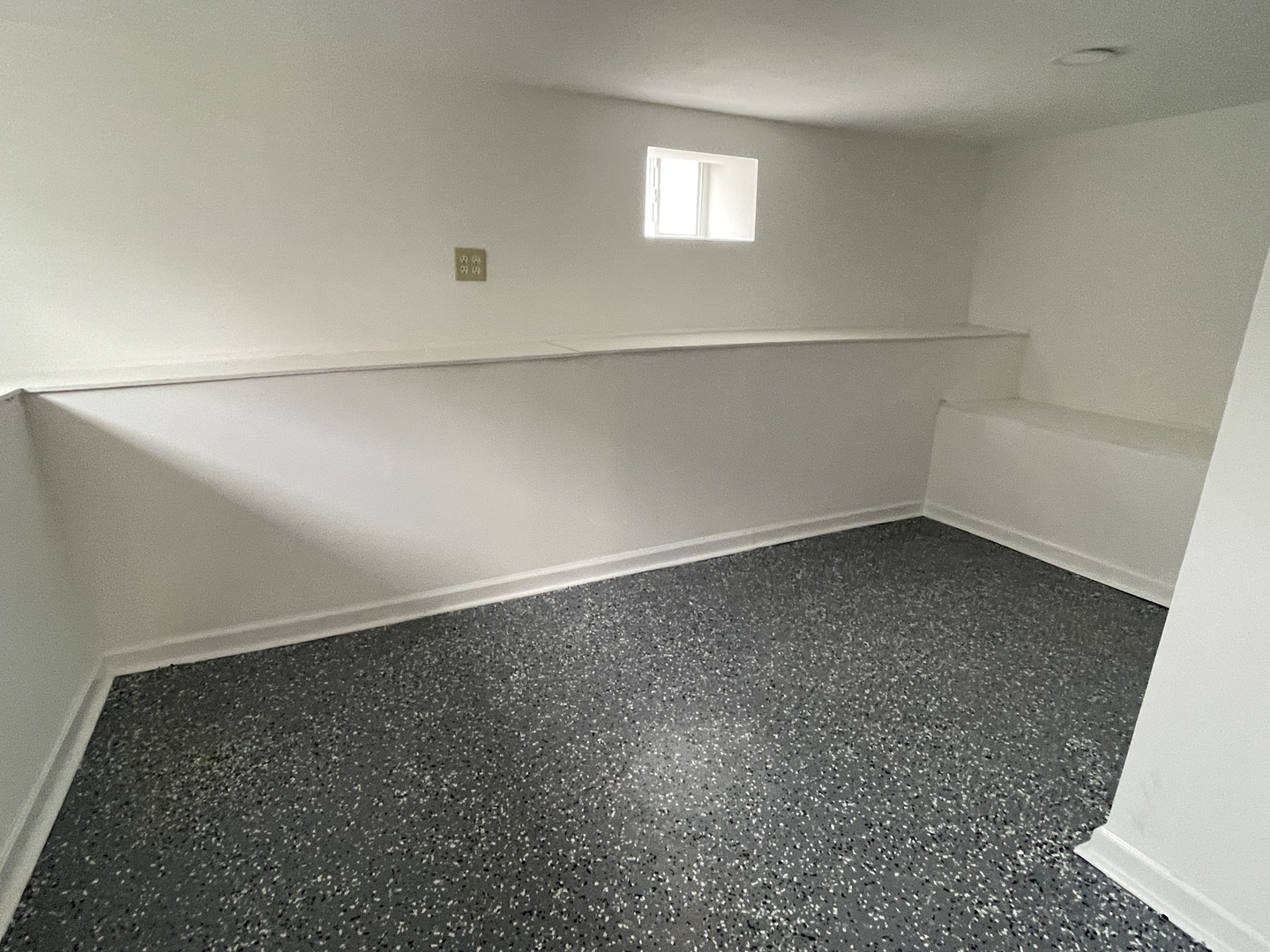 114 E Richmond Street, Westmont, IL 60559