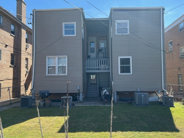 4952 HULL Street #2E, Skokie, IL 60077