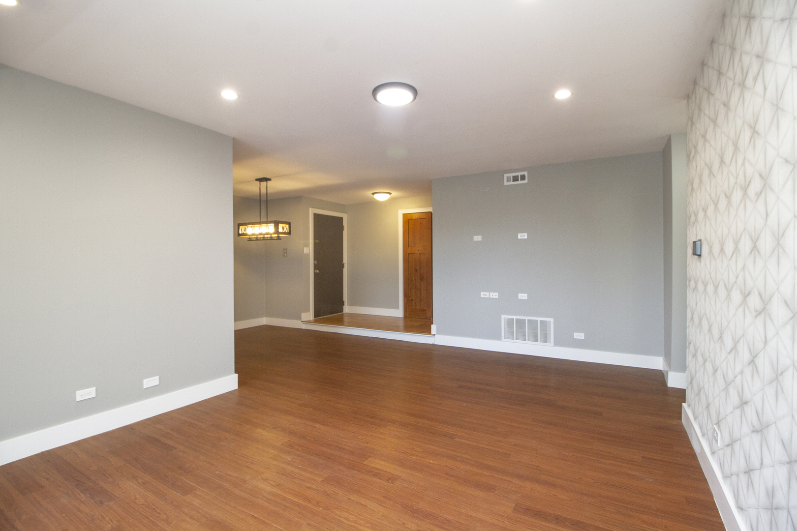 18079 Live Oak Court #1616, Tinley Park, IL 60477