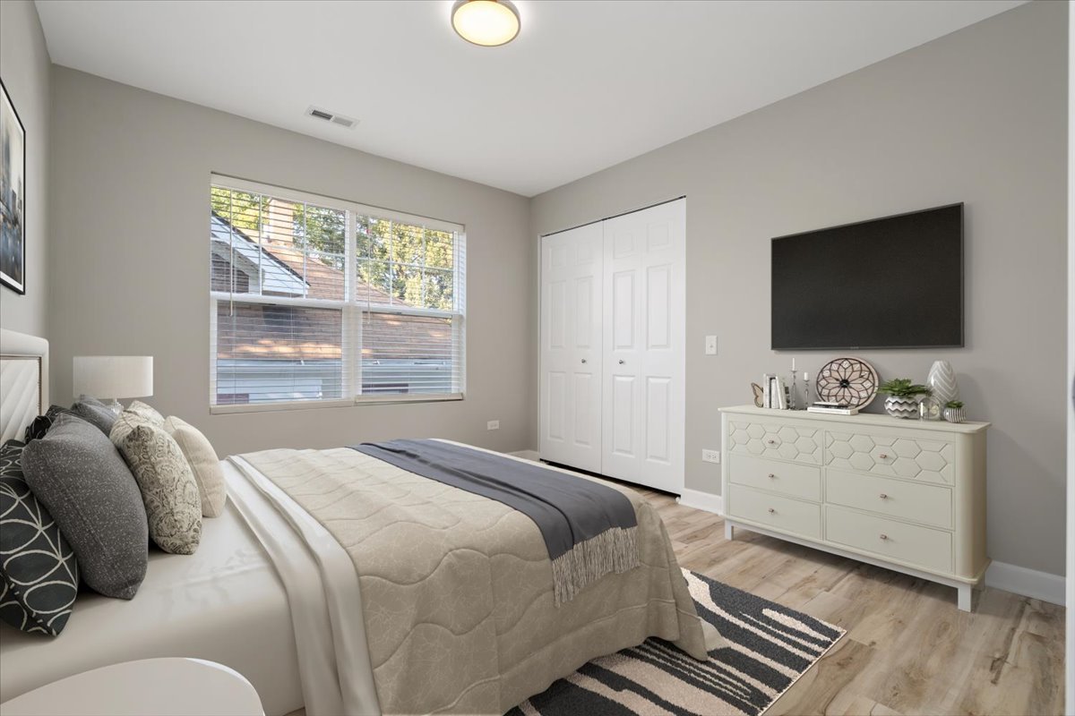 1411 S 6th Avenue, Maywood, IL 60153