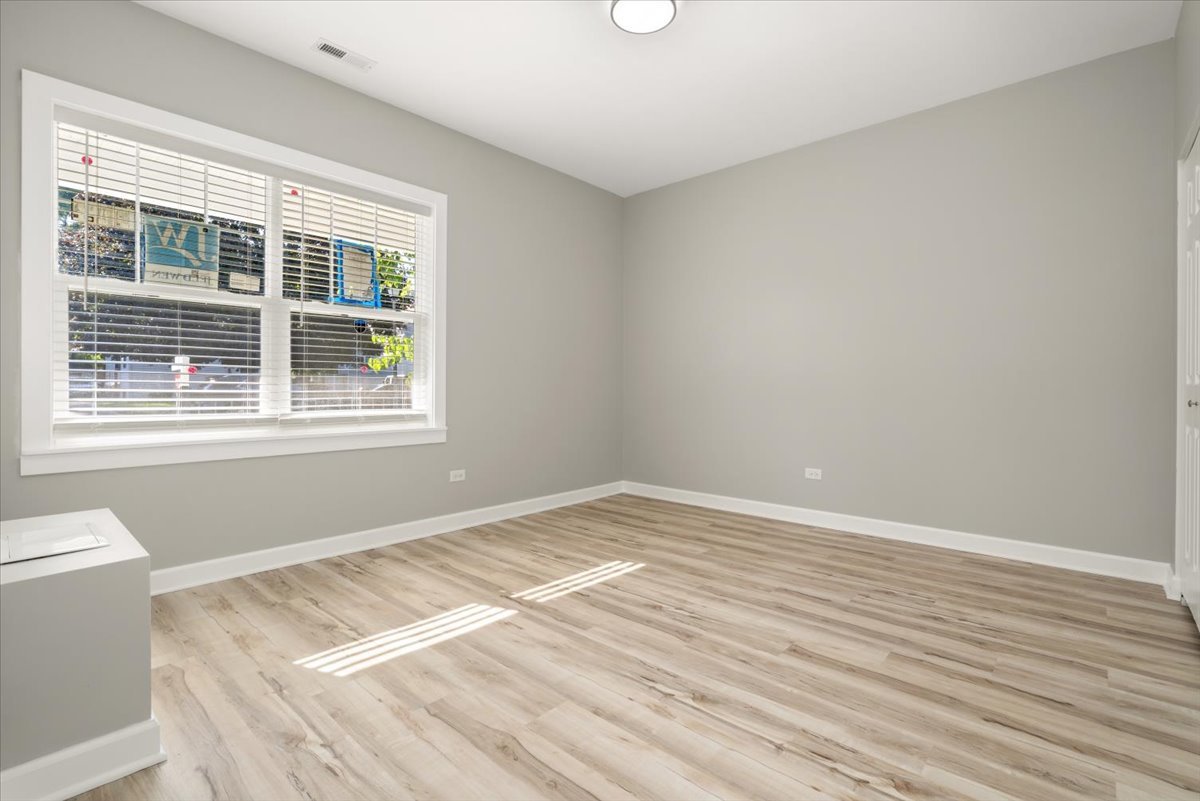 1411 S 6th Avenue, Maywood, IL 60153