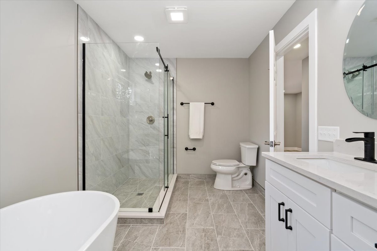 1411 S 6th Avenue, Maywood, IL 60153