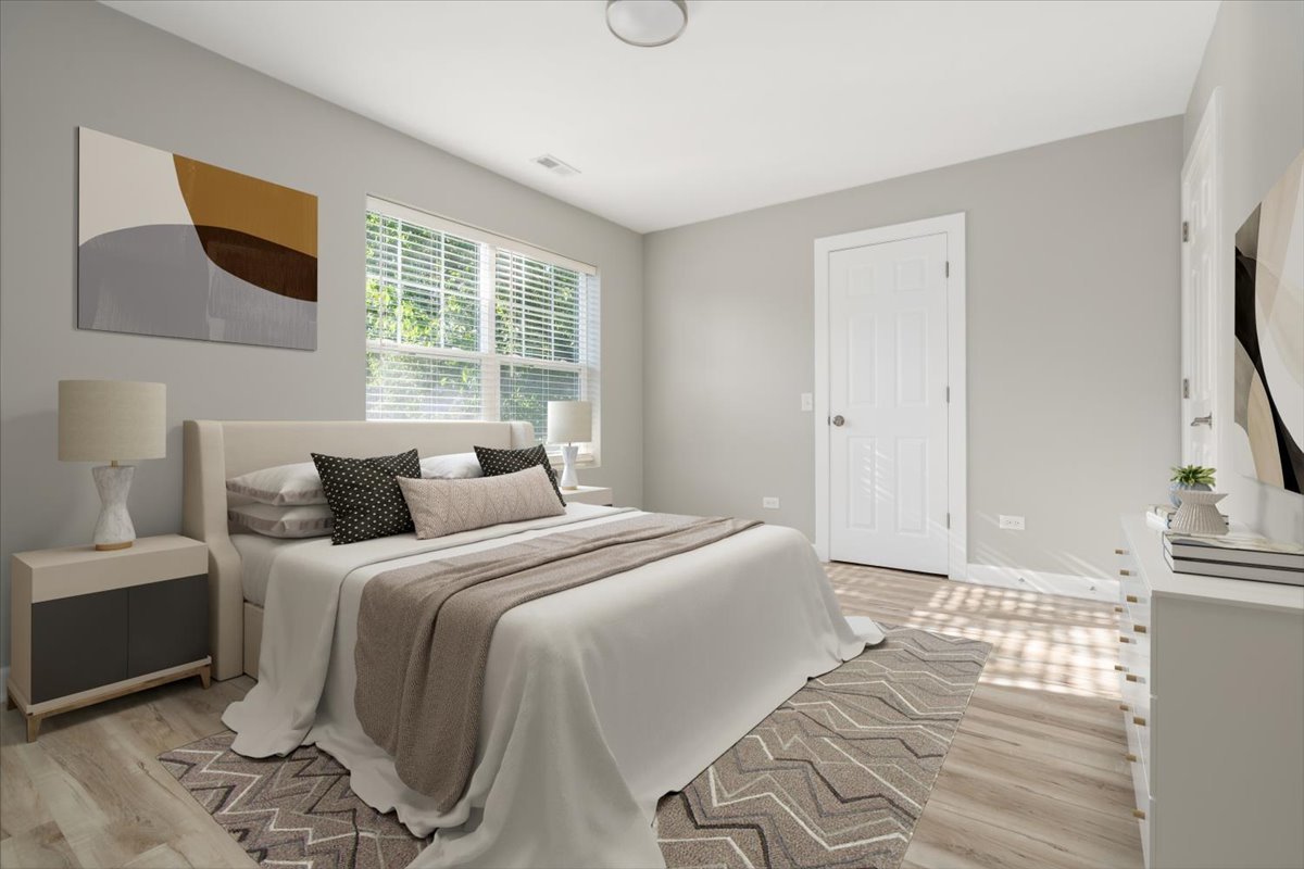 1411 S 6th Avenue, Maywood, IL 60153