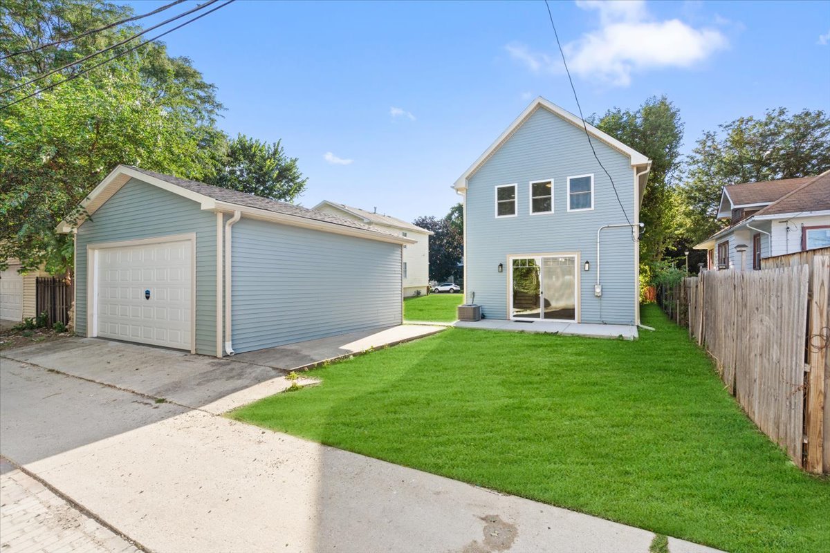 1411 S 6th Avenue, Maywood, IL 60153