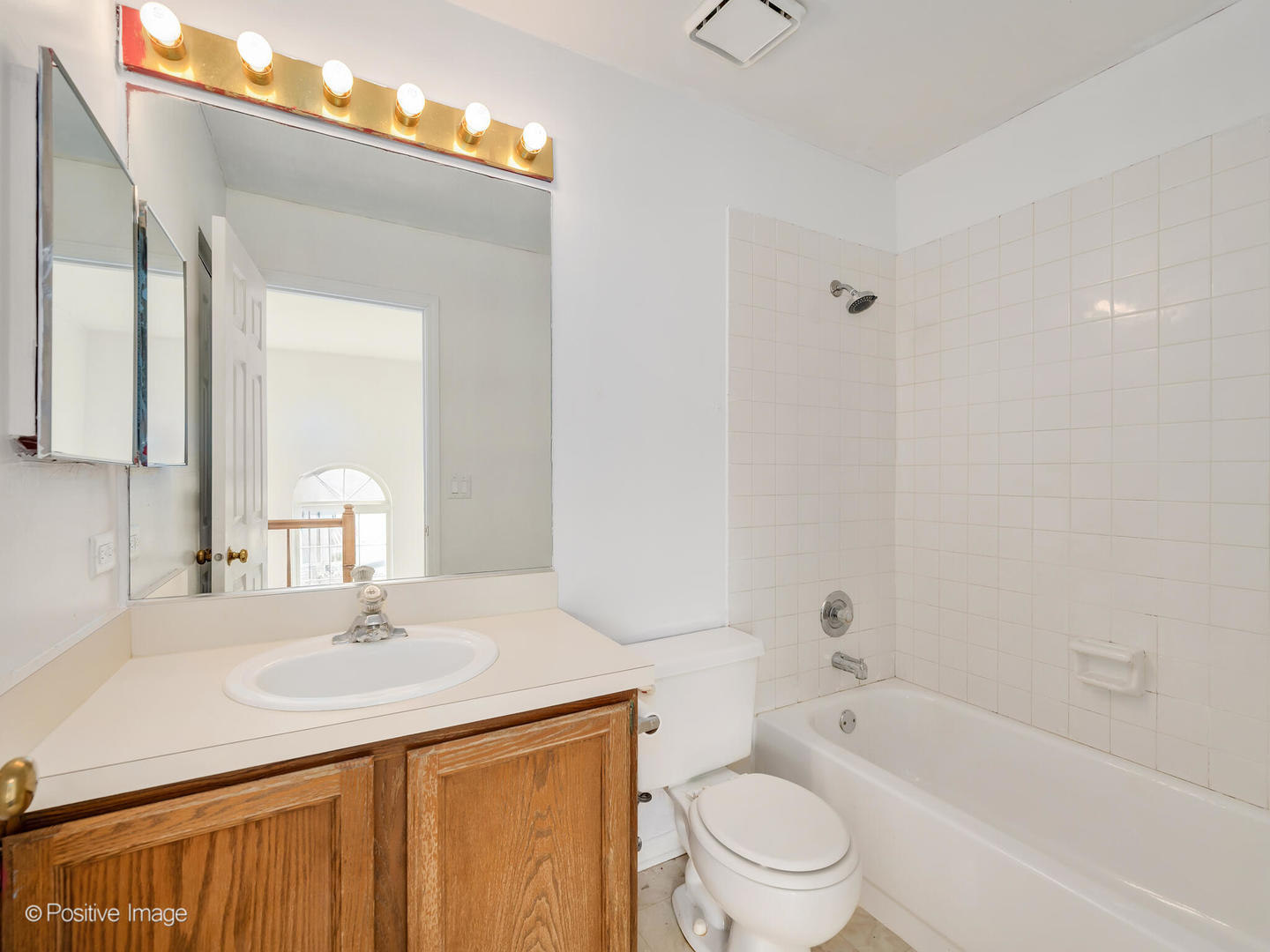 700 Bent Ridge Lane, Elgin, IL 60120