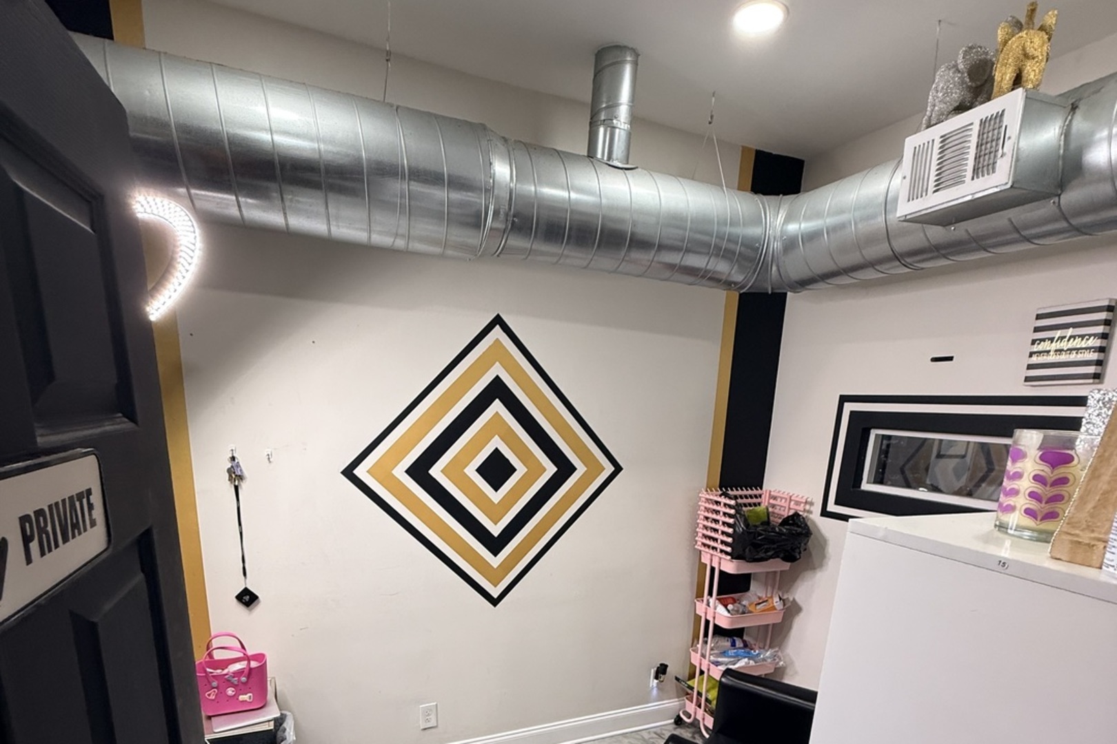 8252 S ASHLAND Avenue, Chicago, IL 60620