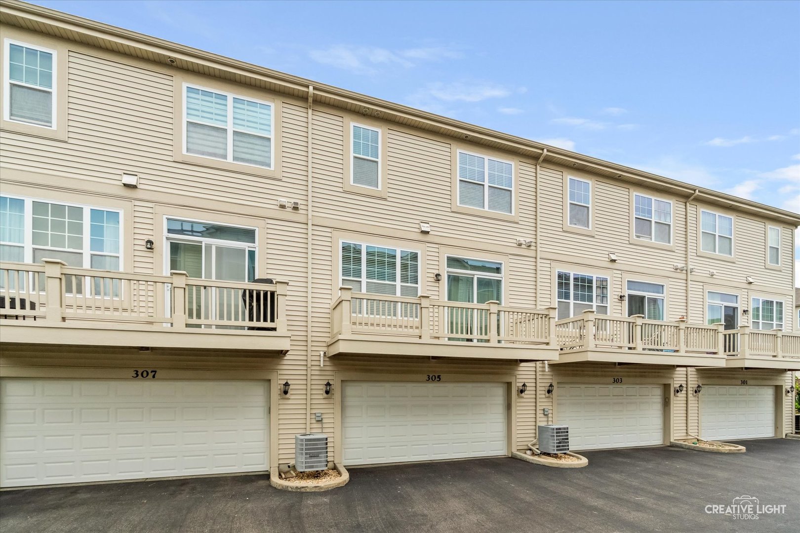 305 Lexington Lane, Rolling Meadows, IL 60008