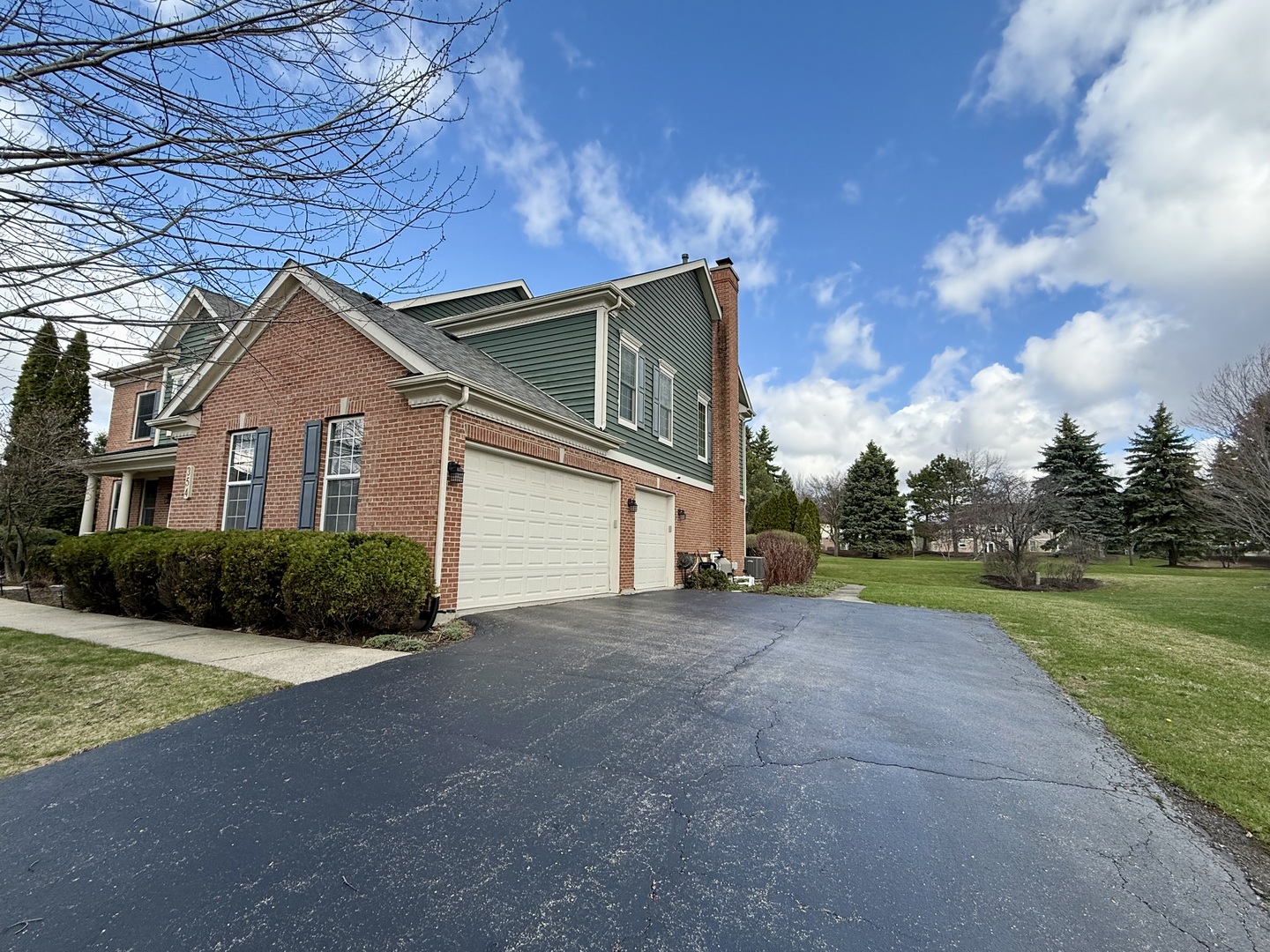 354 Baltimore Drive, Vernon Hills, IL 60061