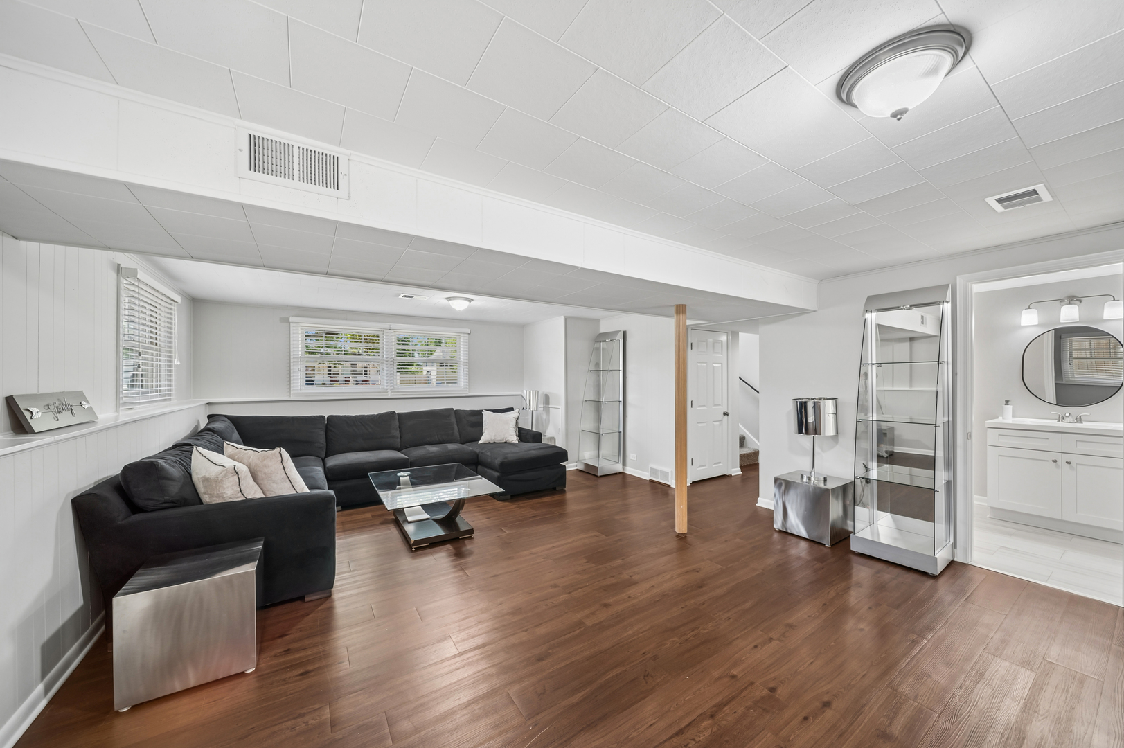413 TUPELO Avenue, Naperville, IL 60540