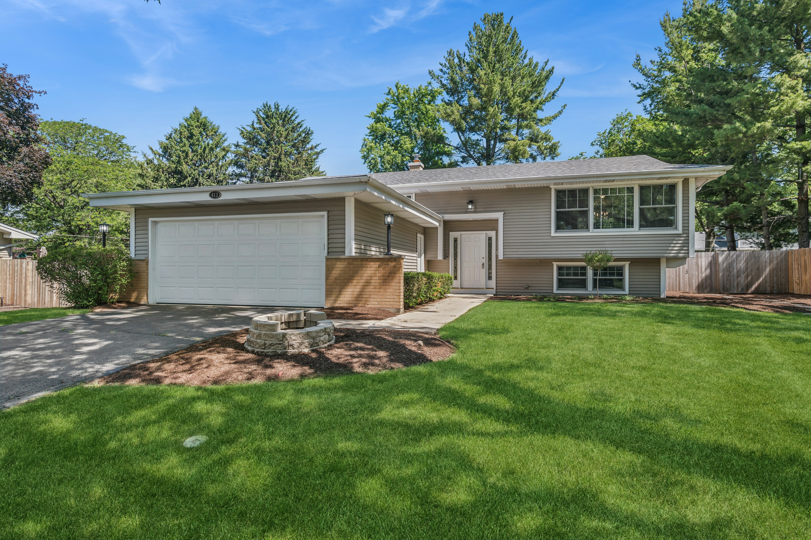 413 TUPELO Avenue, Naperville, IL 60540
