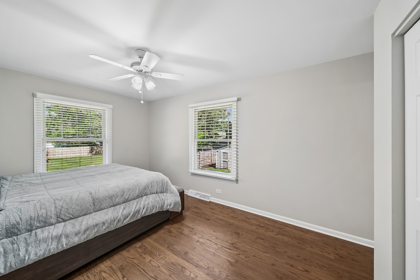 413 TUPELO Avenue, Naperville, IL 60540