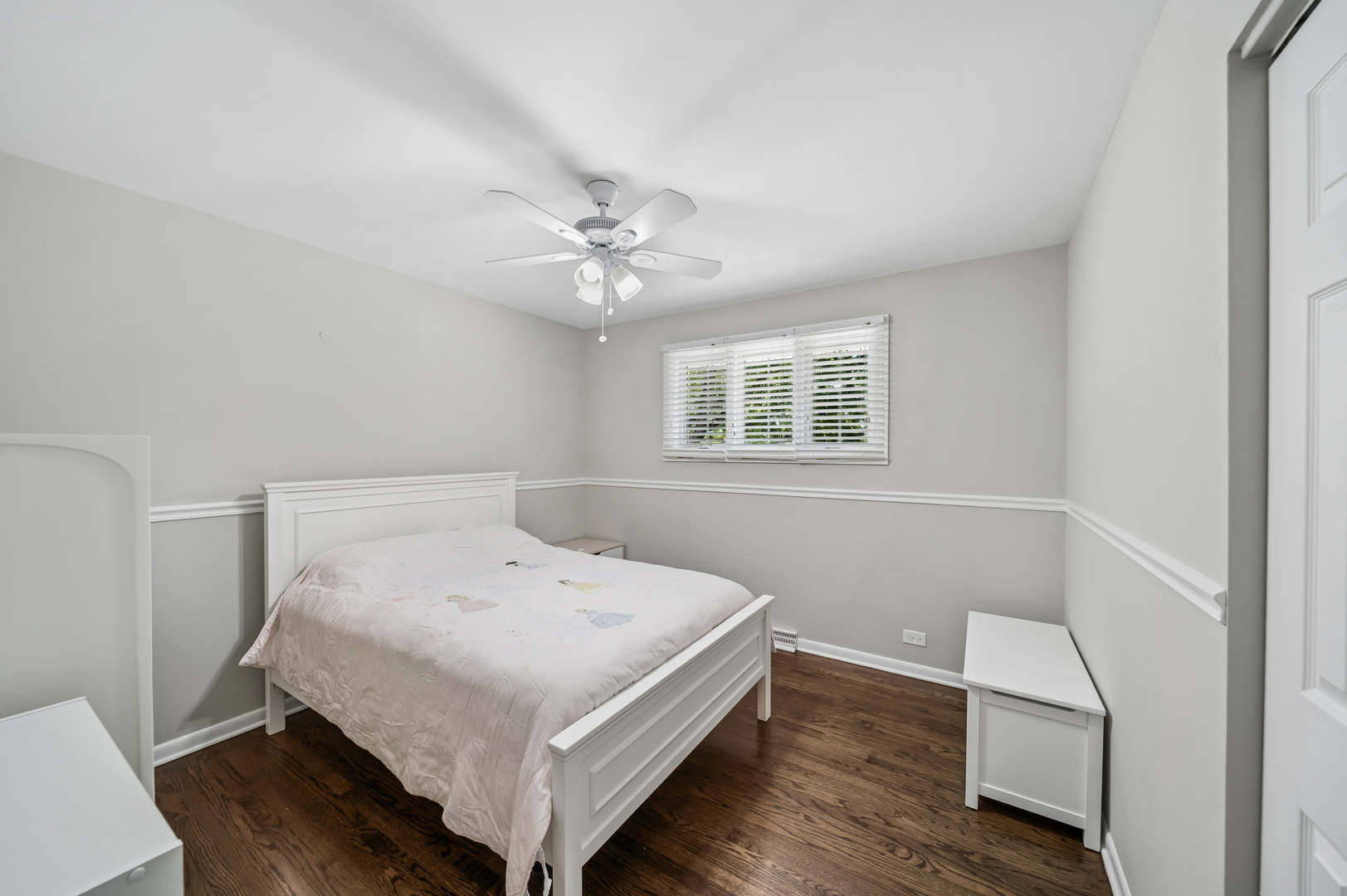 413 TUPELO Avenue, Naperville, IL 60540