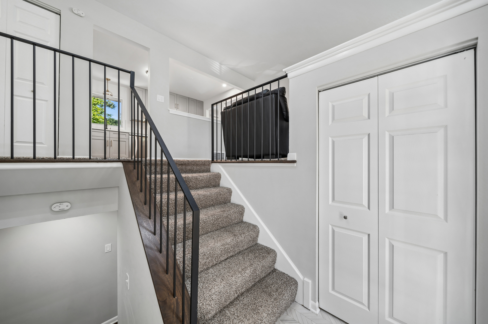 413 TUPELO Avenue, Naperville, IL 60540