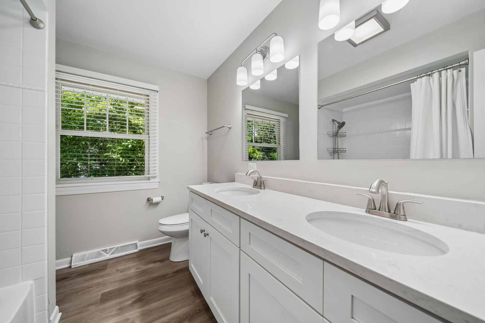 413 TUPELO Avenue, Naperville, IL 60540