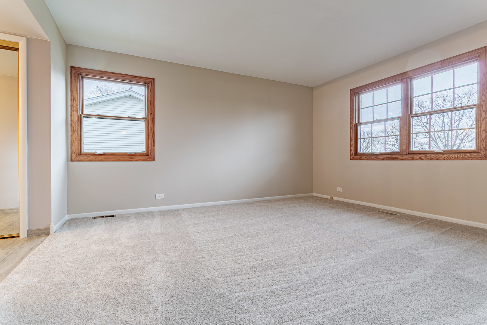 544 NORTHAMPTON Circle, Elk Grove Village, IL 60007