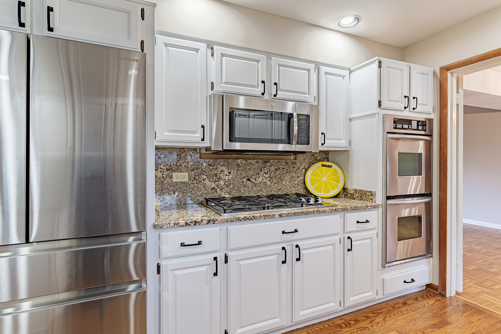 544 NORTHAMPTON Circle, Elk Grove Village, IL 60007