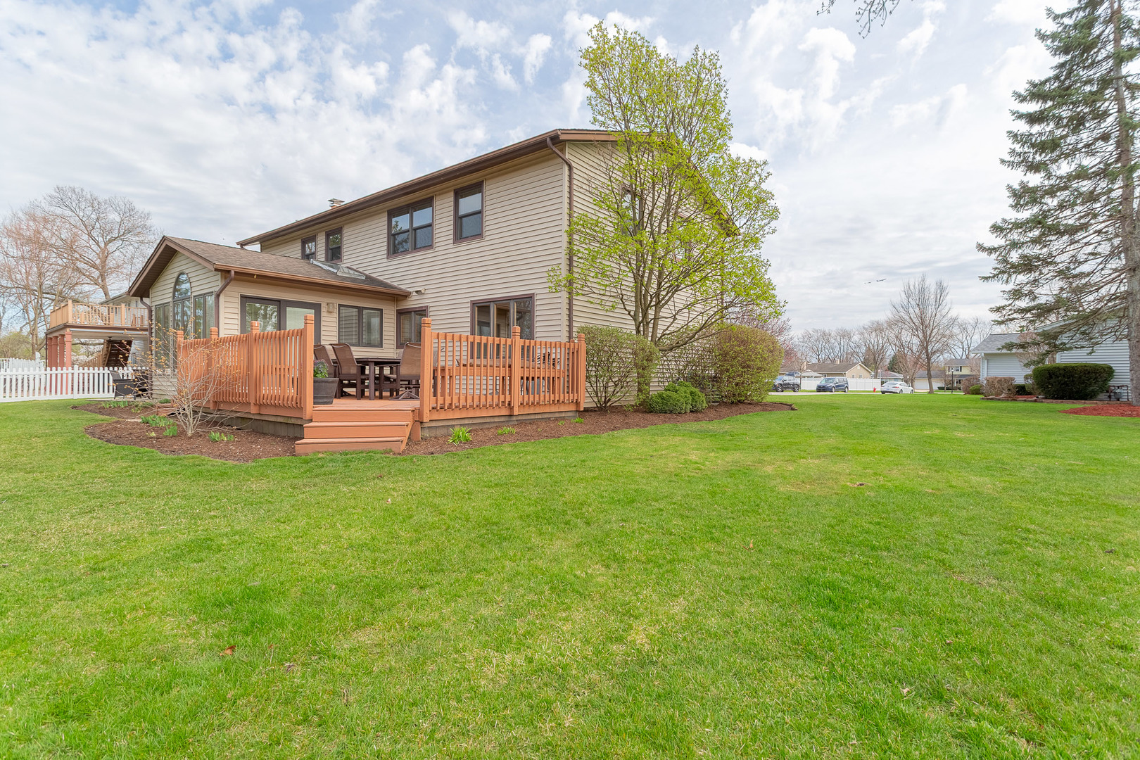 544 NORTHAMPTON Circle, Elk Grove Village, IL 60007