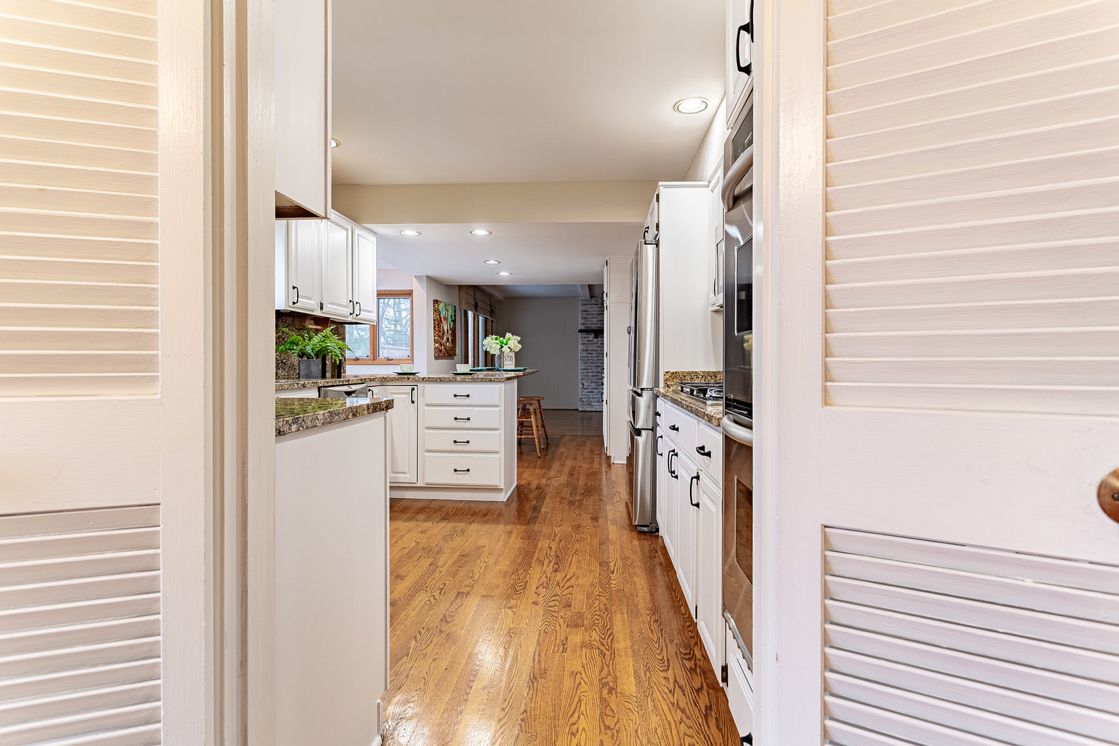 544 NORTHAMPTON Circle, Elk Grove Village, IL 60007