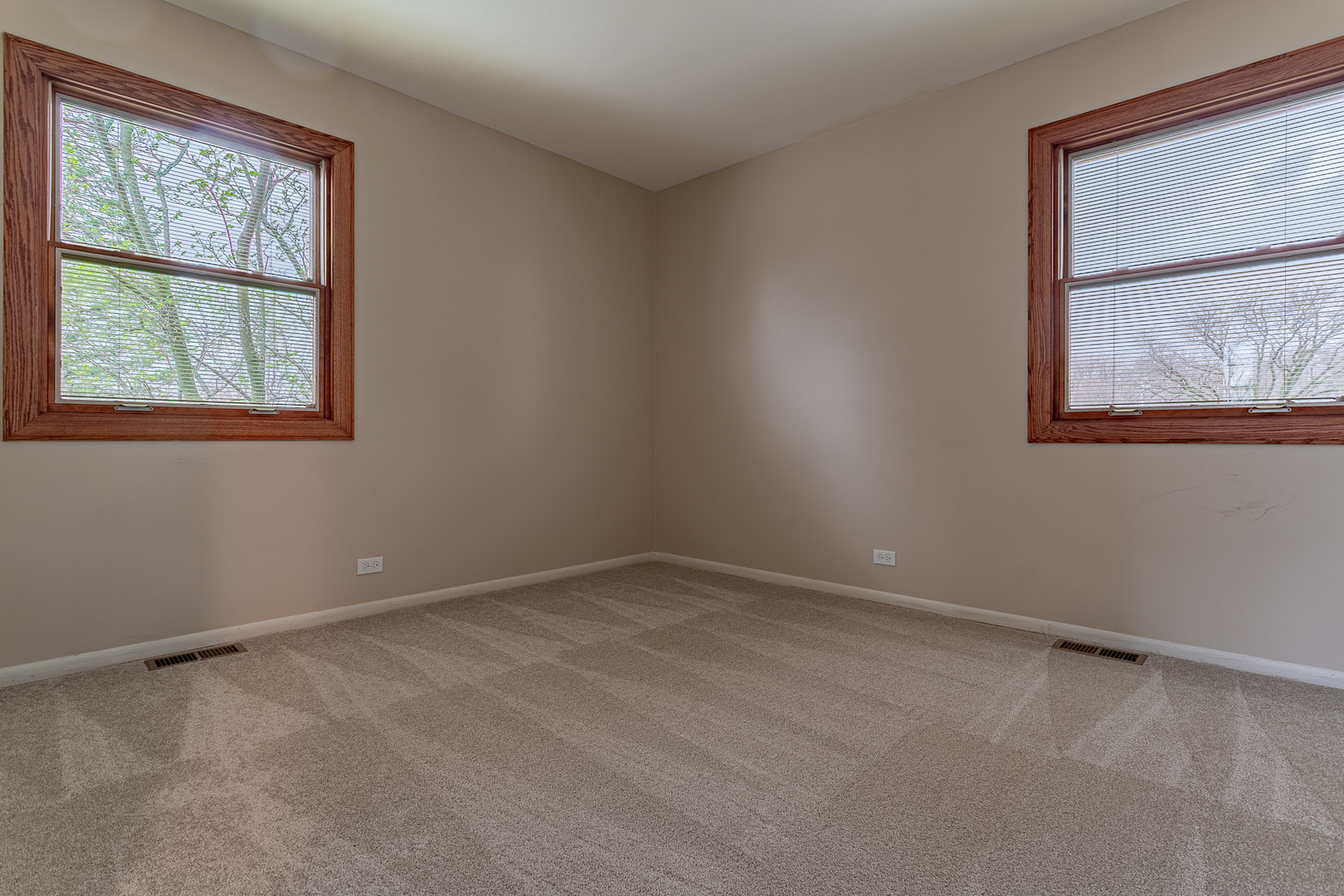 544 NORTHAMPTON Circle, Elk Grove Village, IL 60007