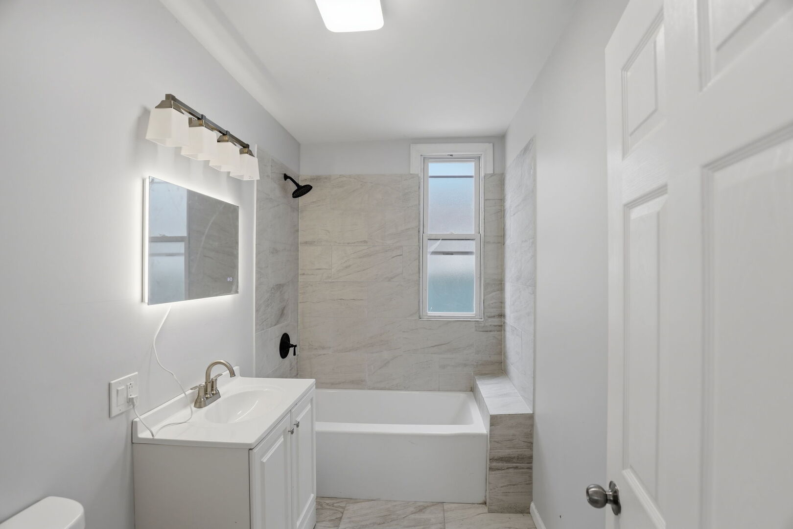 5256 S Carpenter Street, Chicago, IL 60609