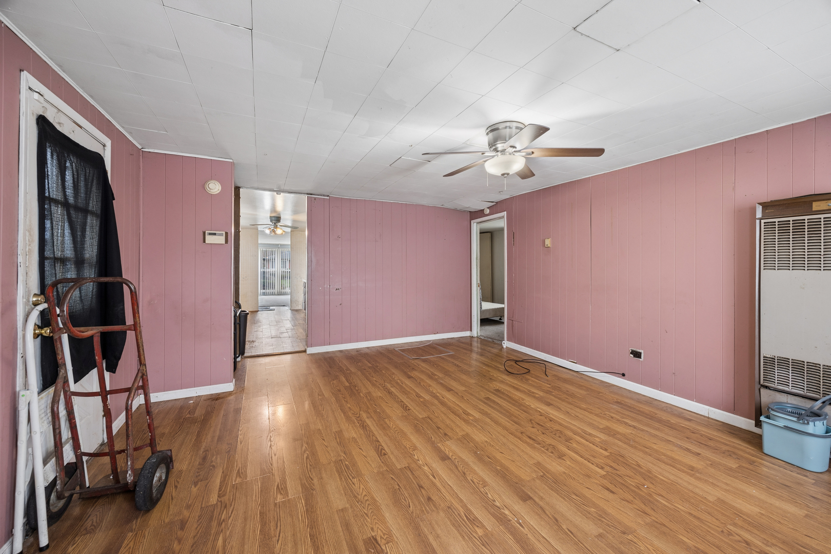 16323 Paulina Street, Markham, IL 60428