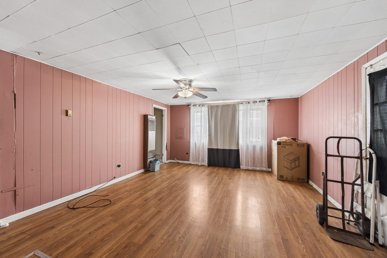 16323 Paulina Street, Markham, IL 60428