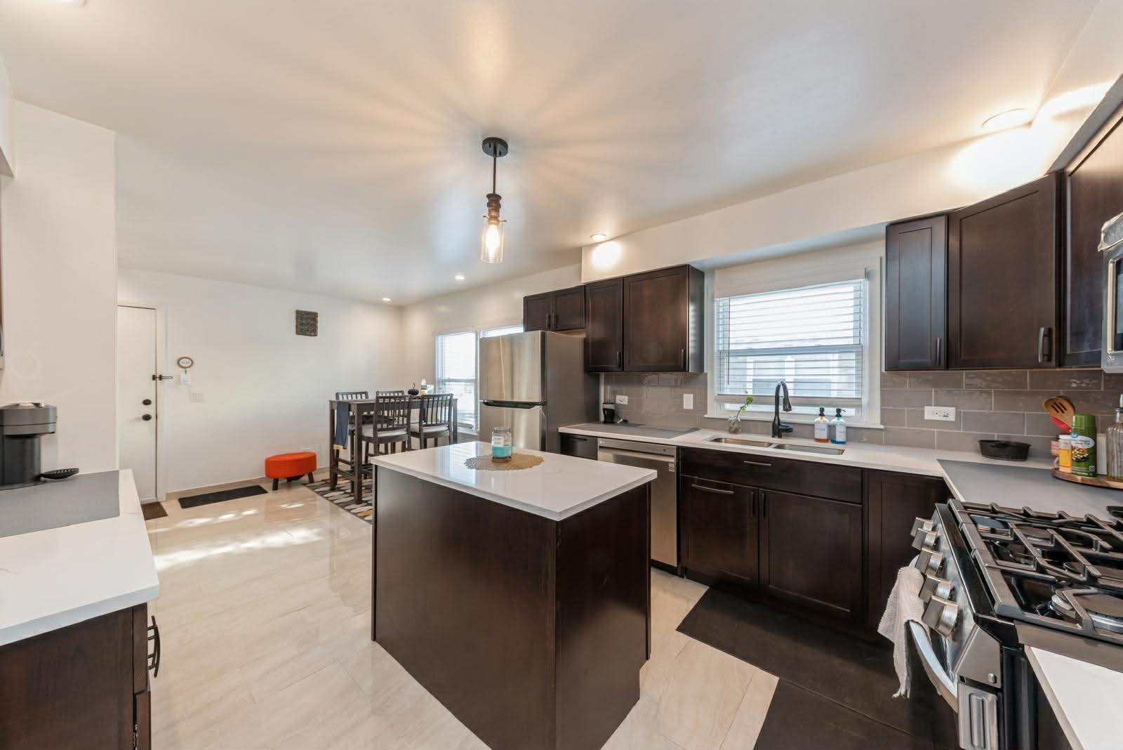 856 E CAPRI Drive #2, Palatine, IL 60074