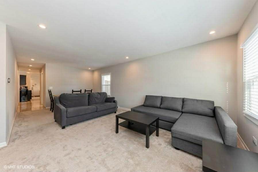 856 E CAPRI Drive #2, Palatine, IL 60074