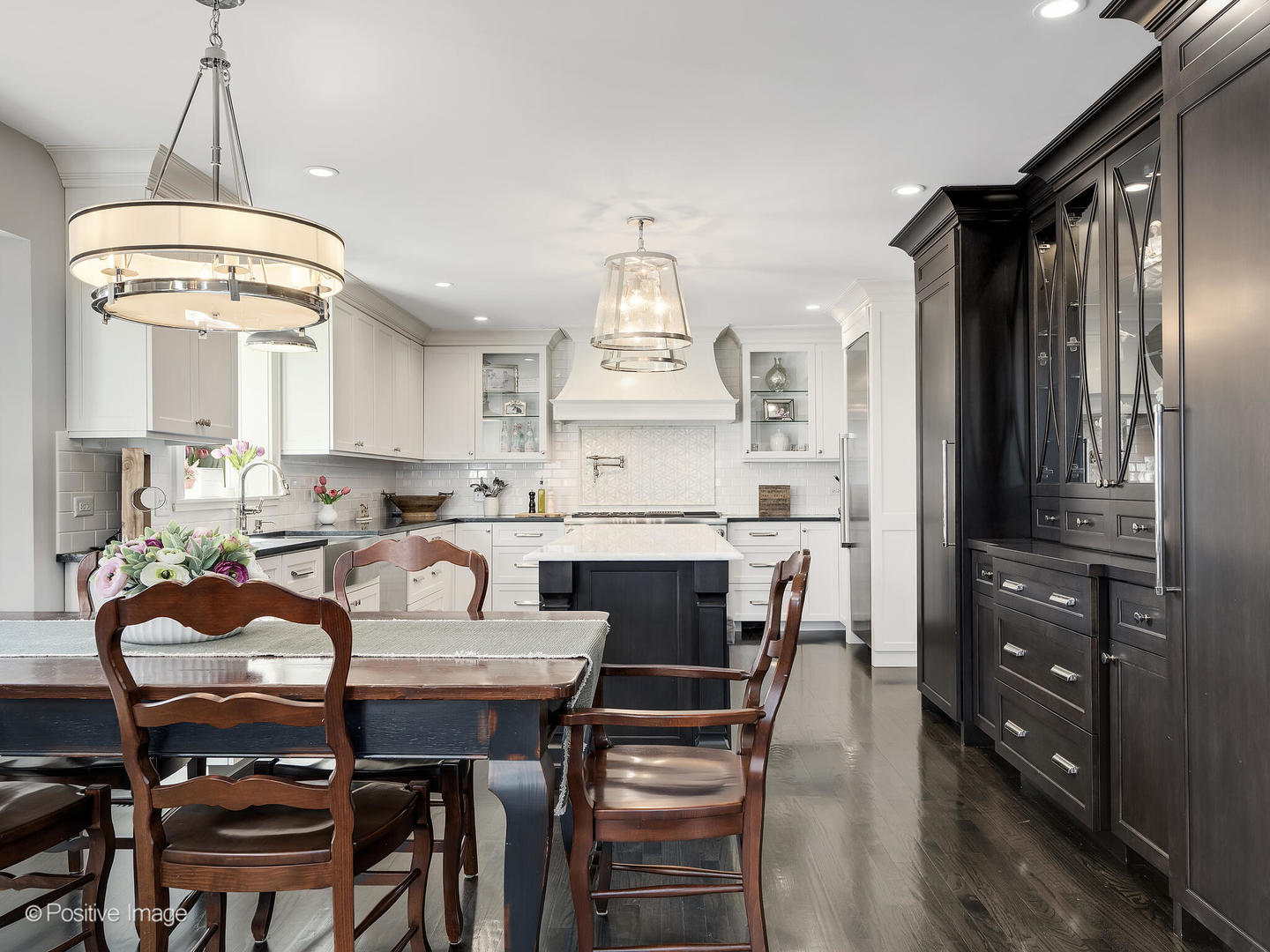 11 W Birchwood Avenue, Hinsdale, IL 60521