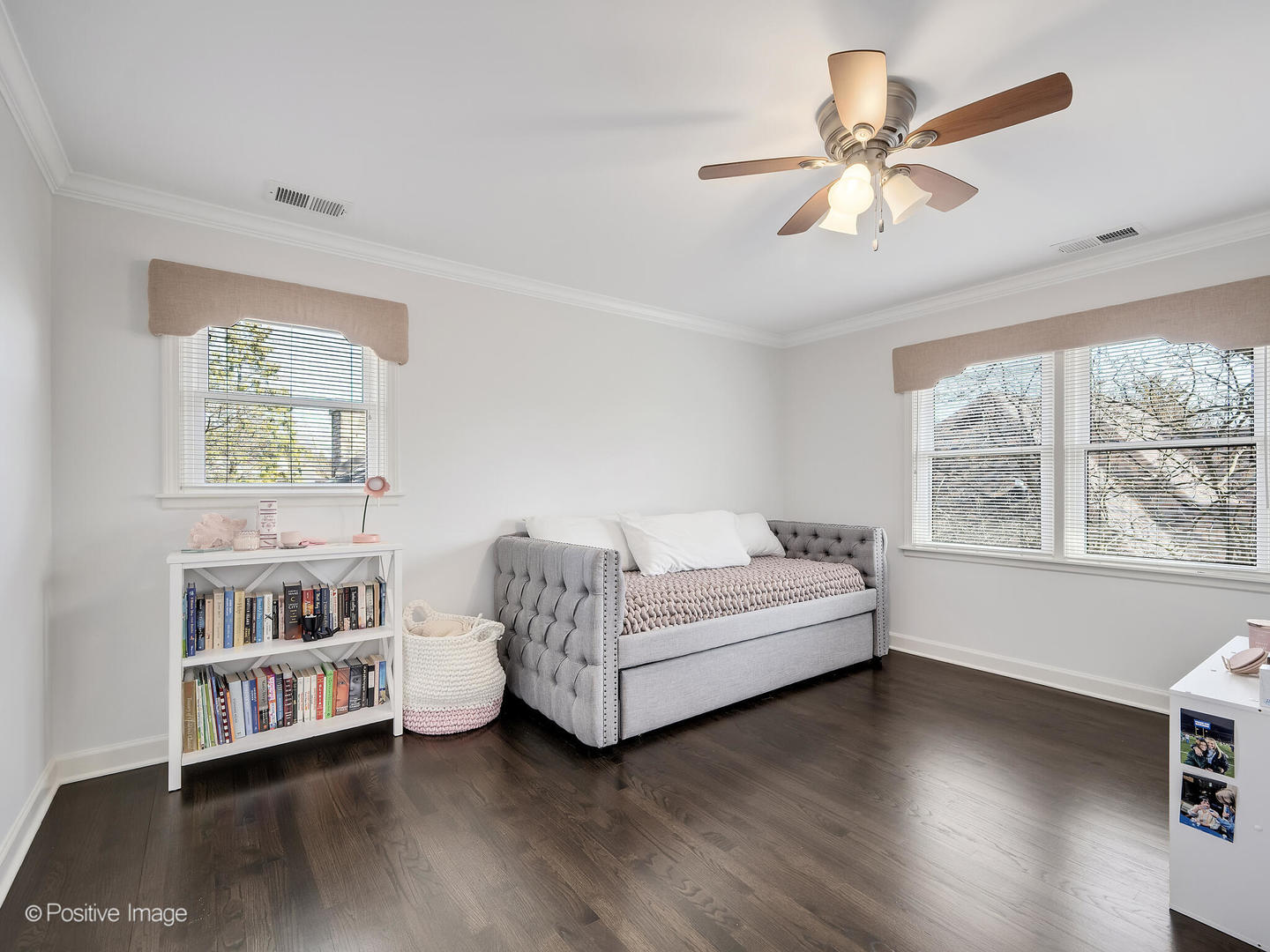 11 W Birchwood Avenue, Hinsdale, IL 60521