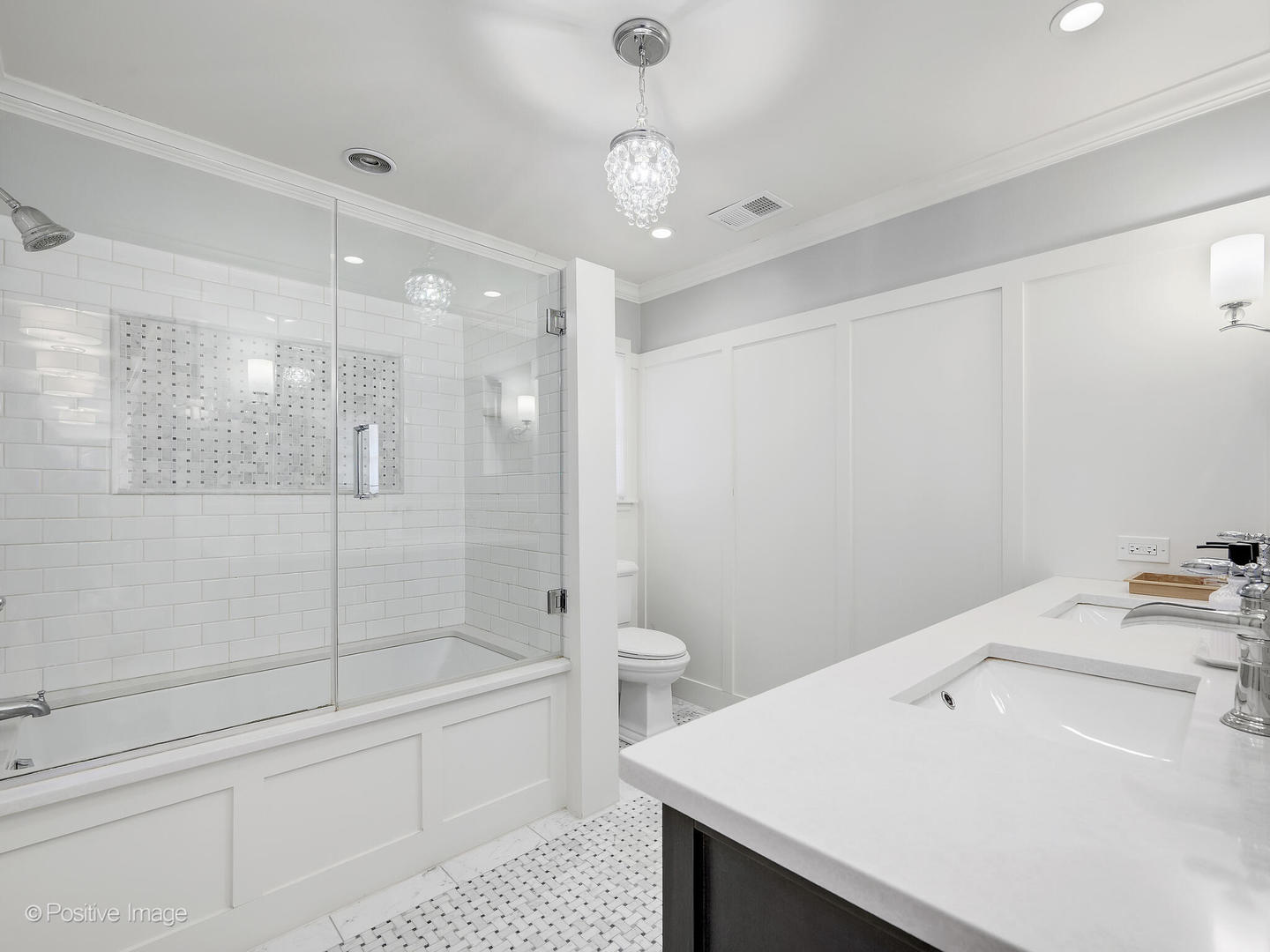 11 W Birchwood Avenue, Hinsdale, IL 60521