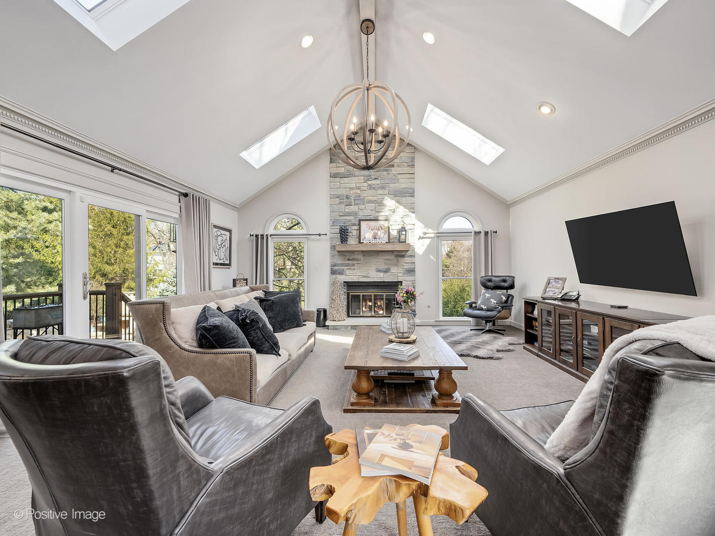 11 W Birchwood Avenue, Hinsdale, IL 60521