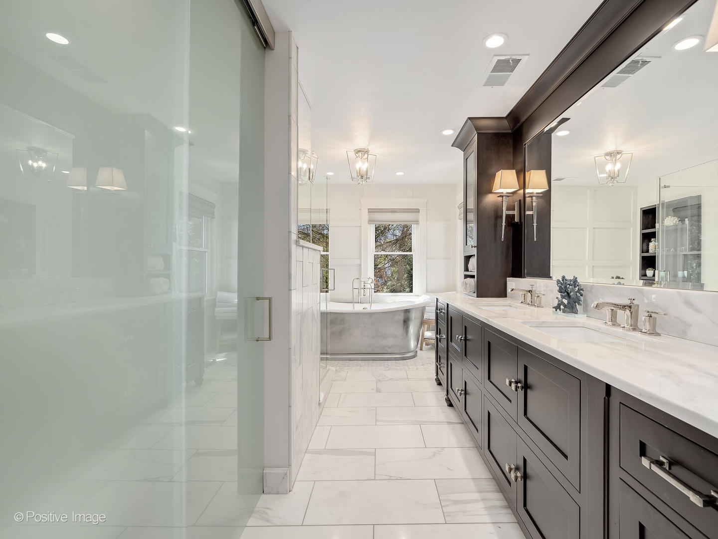 11 W Birchwood Avenue, Hinsdale, IL 60521