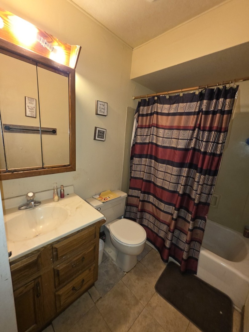 15518 Maple Street, South Holland, IL 60473