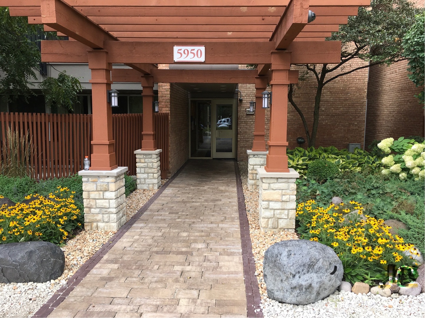 5950 OAKWOOD Drive #2G, Lisle, IL 60532