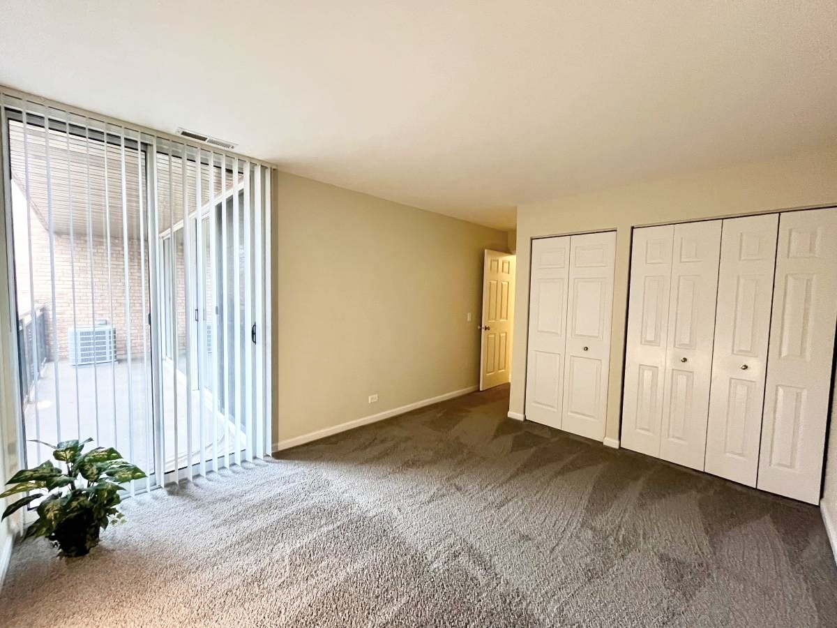 5950 OAKWOOD Drive #2G, Lisle, IL 60532