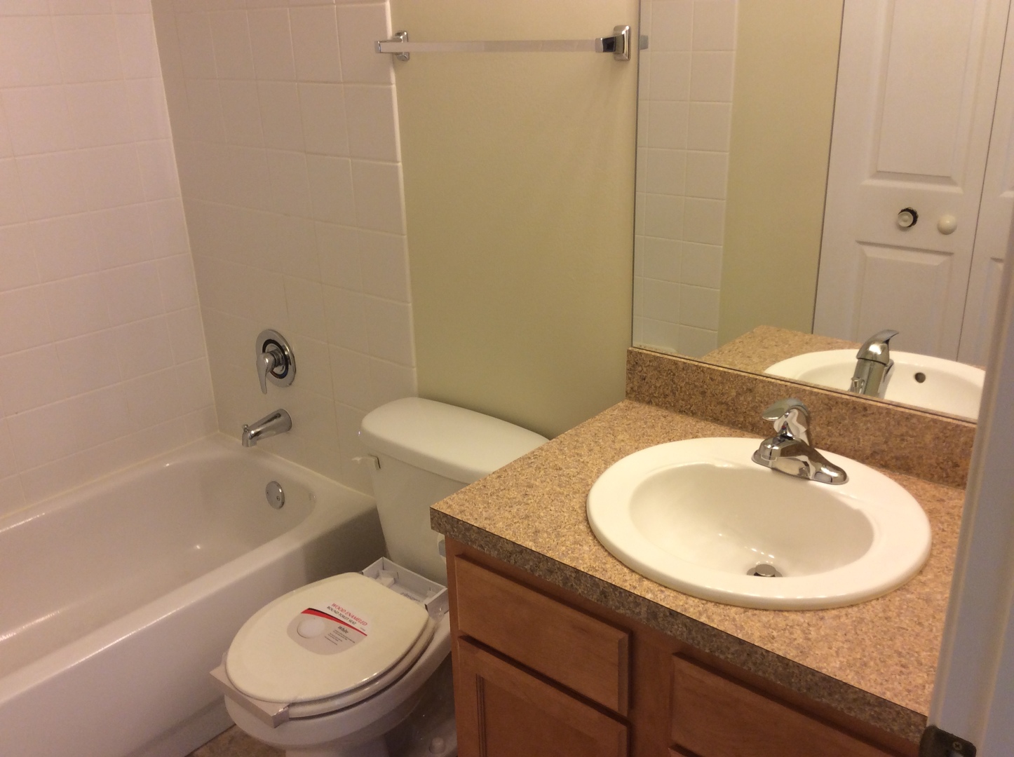 5950 OAKWOOD Drive #2G, Lisle, IL 60532