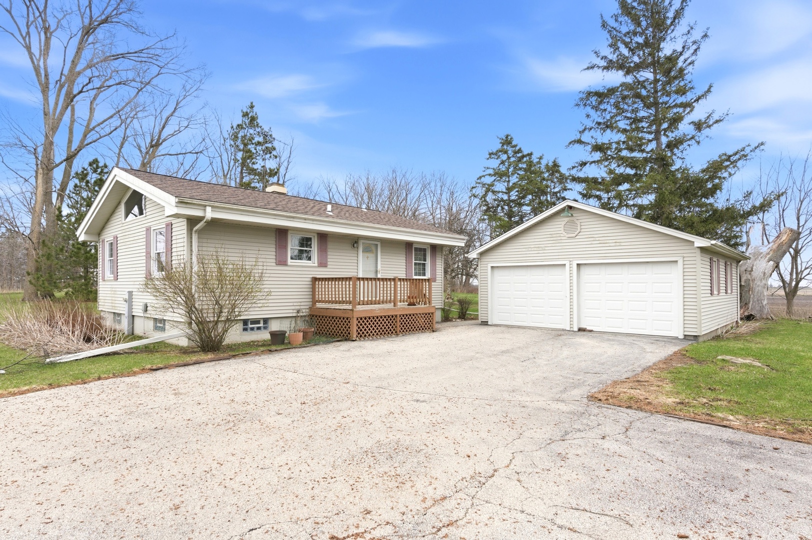 11530 S Il Route 23, Marengo, IL 60152