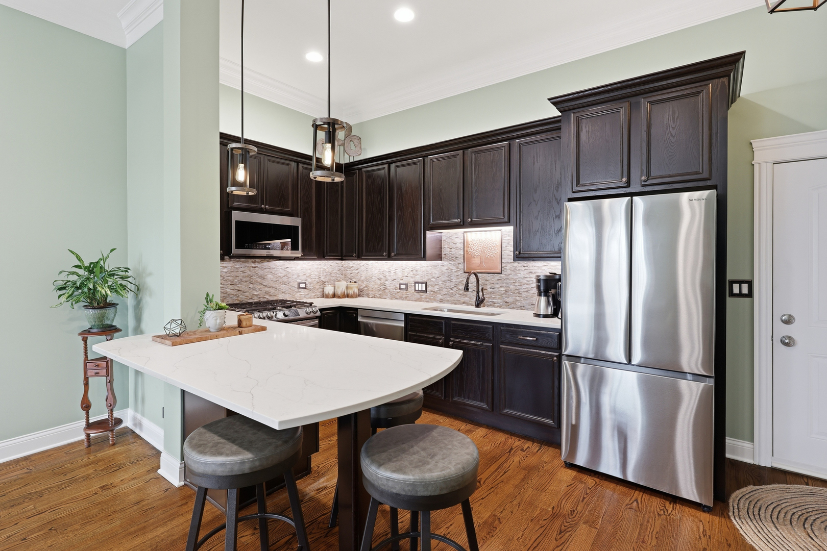 5962 N East Circle Avenue #7, Chicago, IL 60631