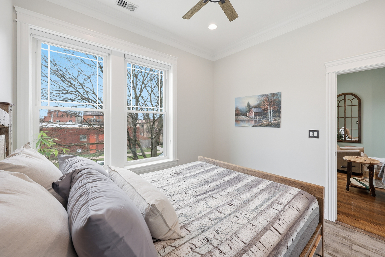 5962 N East Circle Avenue #7, Chicago, IL 60631