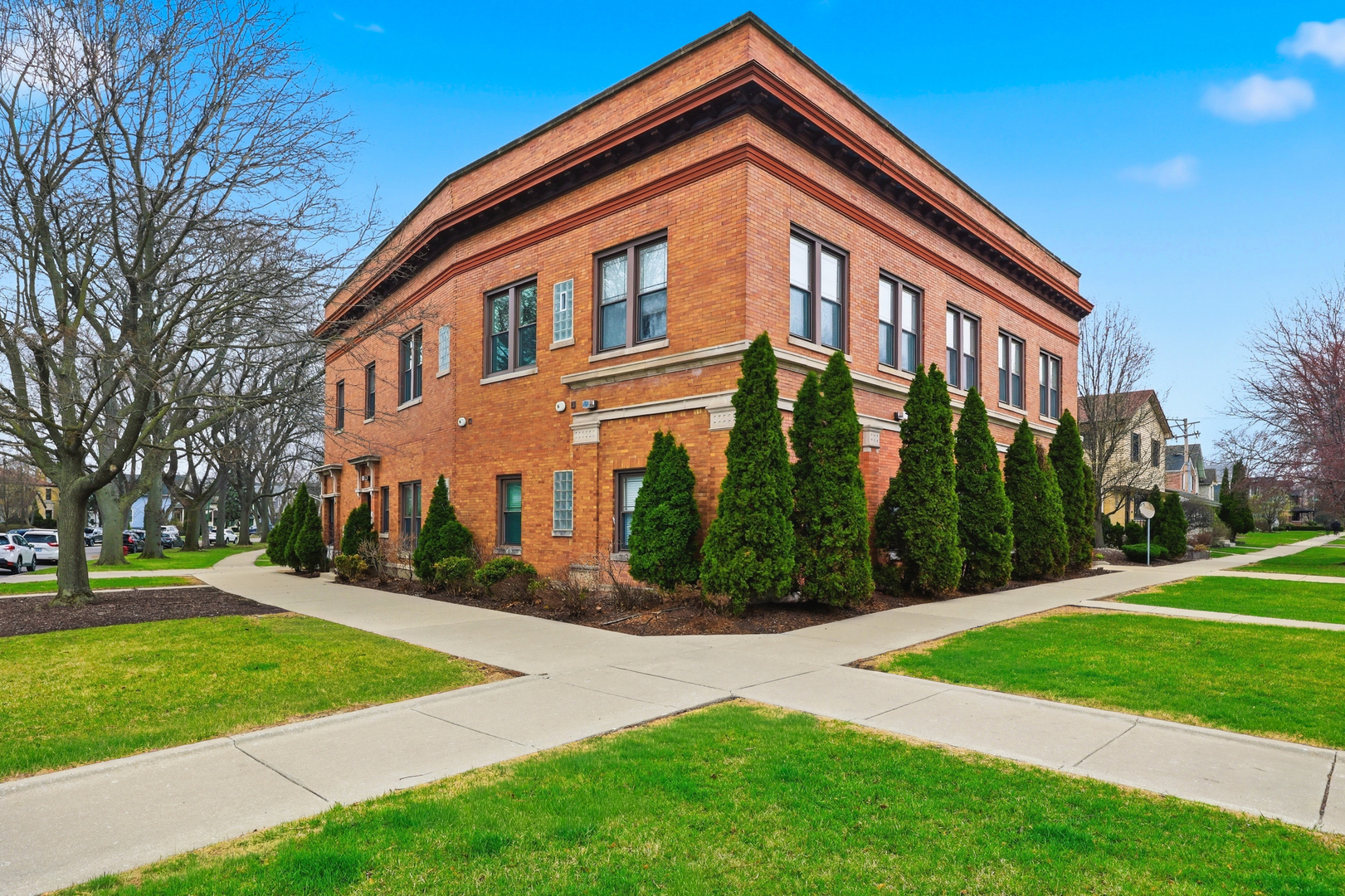 5962 N East Circle Avenue #7, Chicago, IL 60631